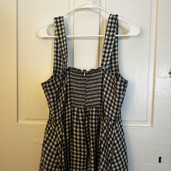Quince Linen Dress in Gingham - Picture 4 of 4